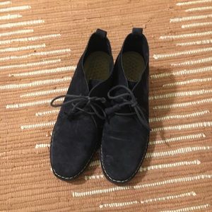 Women’s size 12 Hush Puppies boot